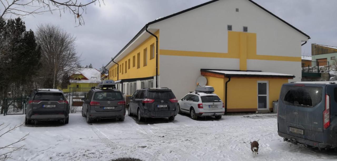Apartman G4 Maty Frymburk Extérieur photo